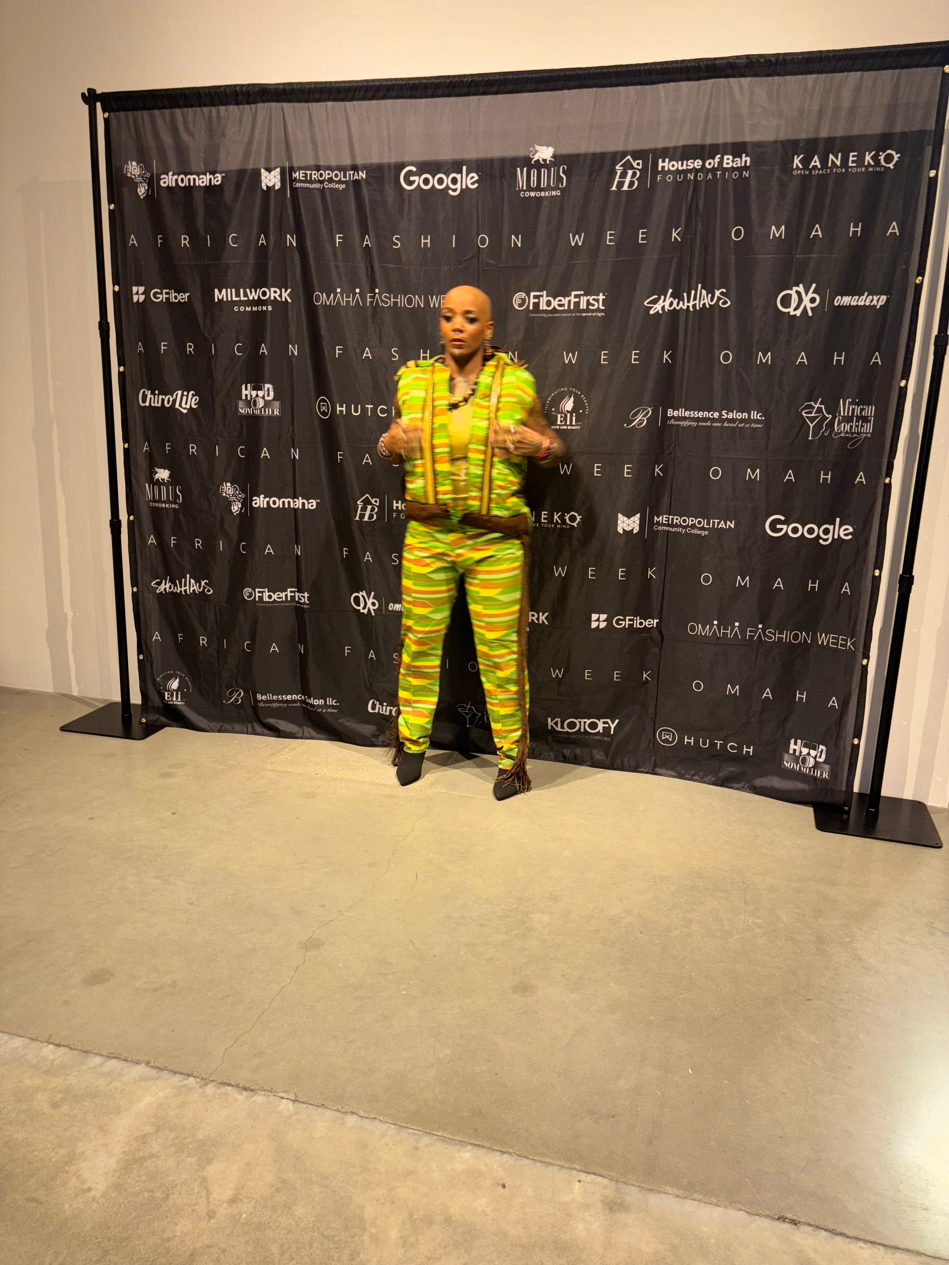 Tree Home Outfit Kente Resilience Set